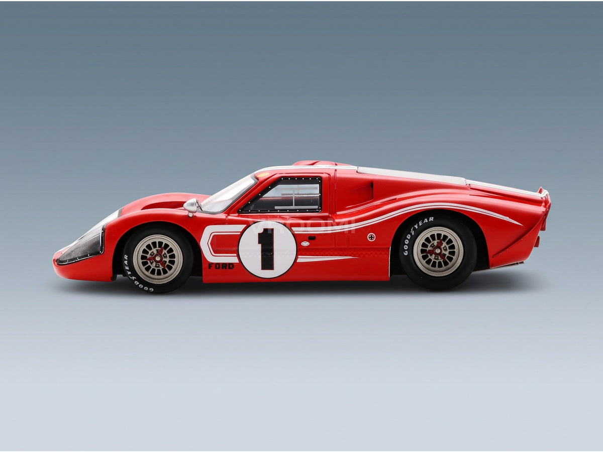 Ford GT40 MKIV Team Shelby American Inc. No. 1 Anthony Joseph Foyt Dan Gurney Winner 24h Le Mans 1967 Spark Model 1:43 scale model - side view