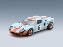 FORD USA - GT40 4.9L V8 TEAM JW AUTOMOTIVE ENGINEERING N 6 WINNER 24h LE MANS 1969 JACKY ICKX - JACKIE OLIVER - LIGHT BLUE ORANGE - front three-quarter view
