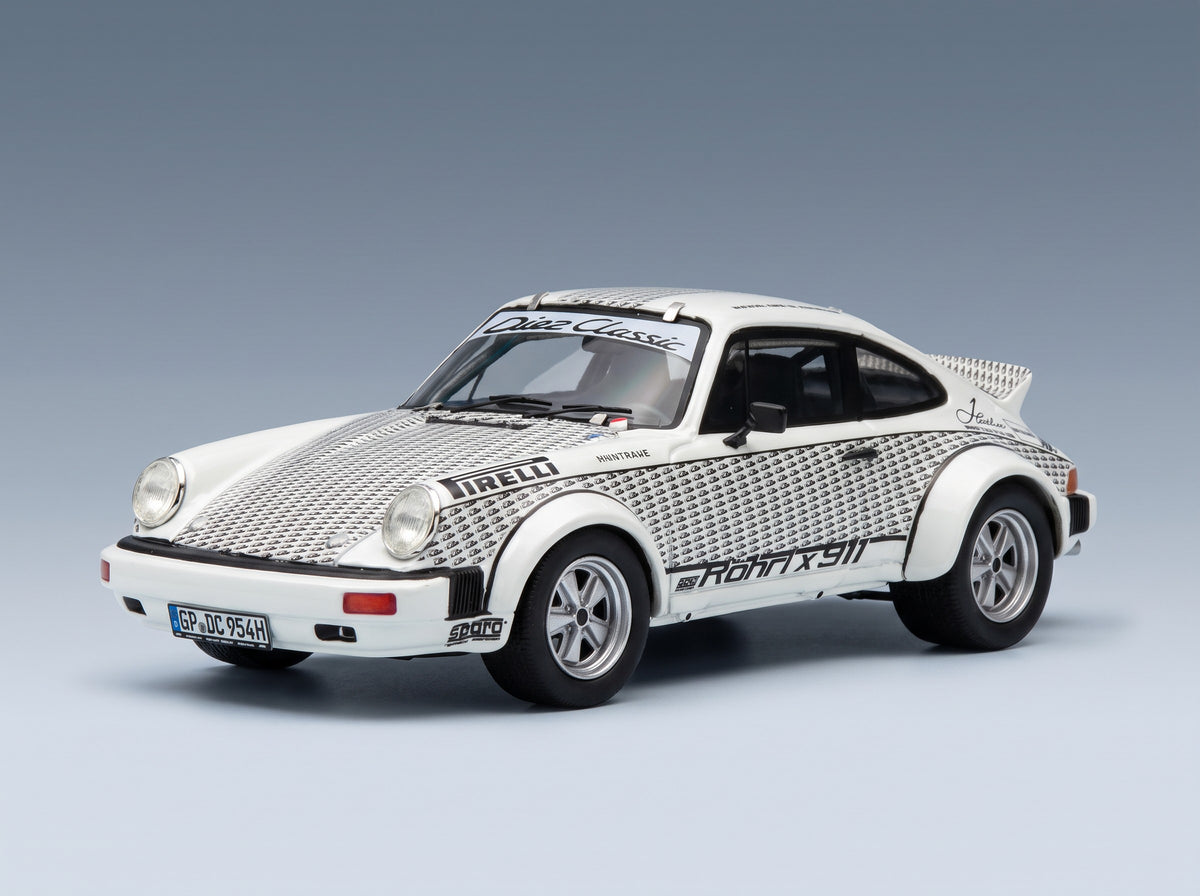 Porsche 911 Coupé Walter Röhrl 1969 White Black Schuco 1:43 scale model - front three-quarter view