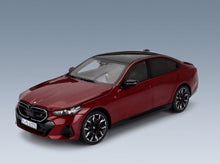BMW i5 M50 (G60) 2023 Rosso Fuoco Minichamps 1:18 scale model - front three-quarter view