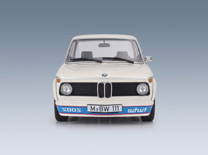 BMW 2002 Turbo 1974 White Minichamps 1:18 scale model - front view