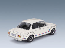 BMW 2002 Turbo 1974 White Minichamps 1:18 scale model - rear three-quarter view