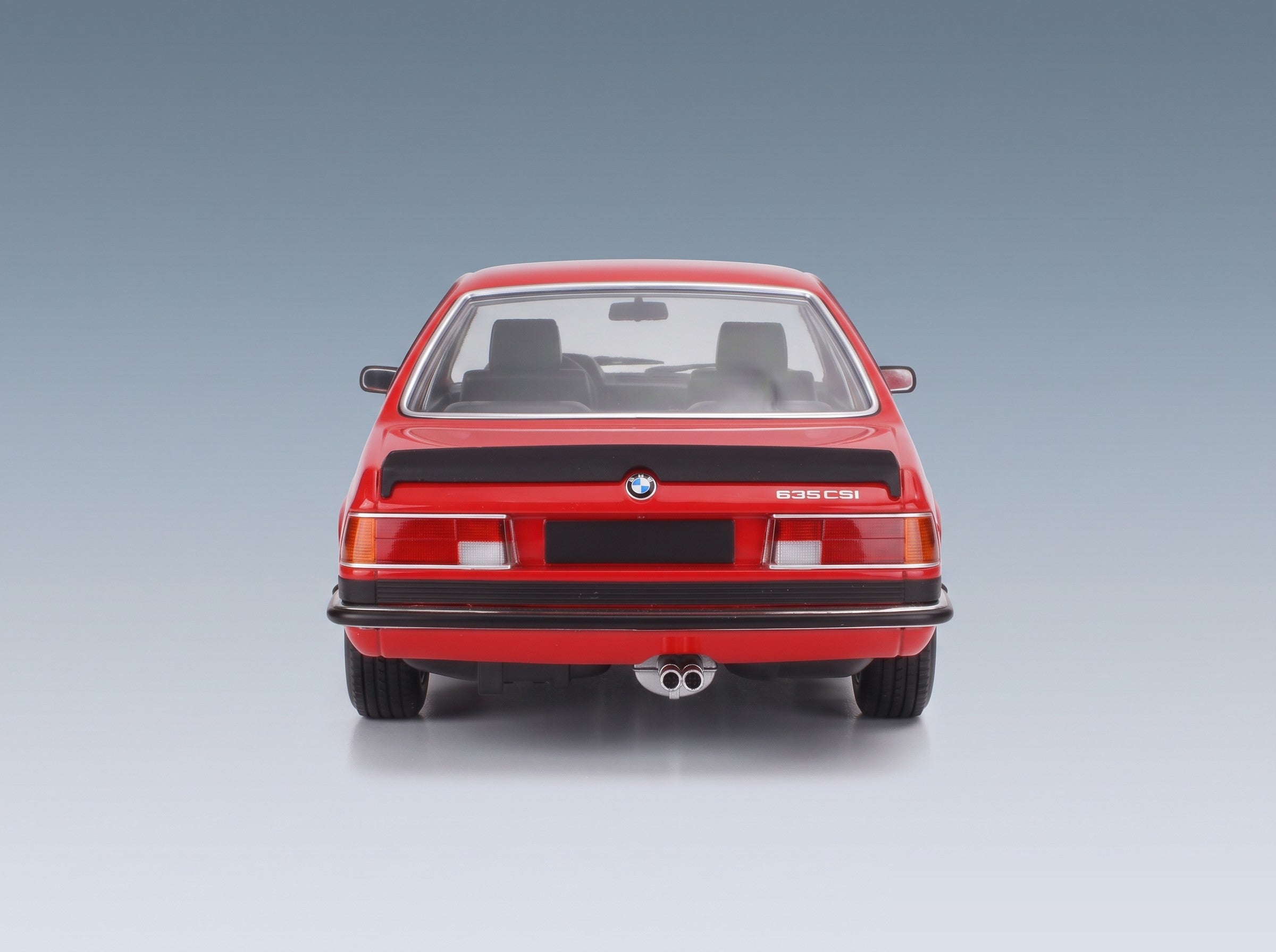 BMW 6 Series 635 CSi (E24) Coupé 1982 Red Minichamps 1:18 scale model - rear view