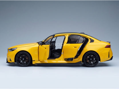 BMW M5 M Performance Parts (G90) 2024 Yellow Black Minichamps 1:18 scale model - interior