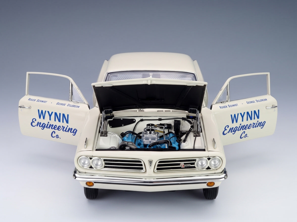 PONTIAC - TEMPEST SUPER DUTY WYNN ENGINEERING RACING 1963 - WHITE scale model - engine bay