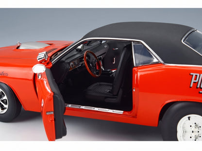 PLYMOUTH - BARRACUDA HEMI SUN KISSED CUDA 1970 - ORANGE BLACK scale model - interior