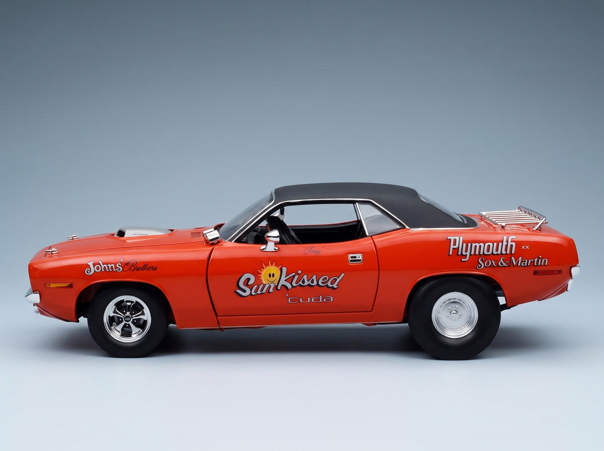 PLYMOUTH - BARRACUDA HEMI SUN KISSED CUDA 1970 - ORANGE BLACK scale model - side view