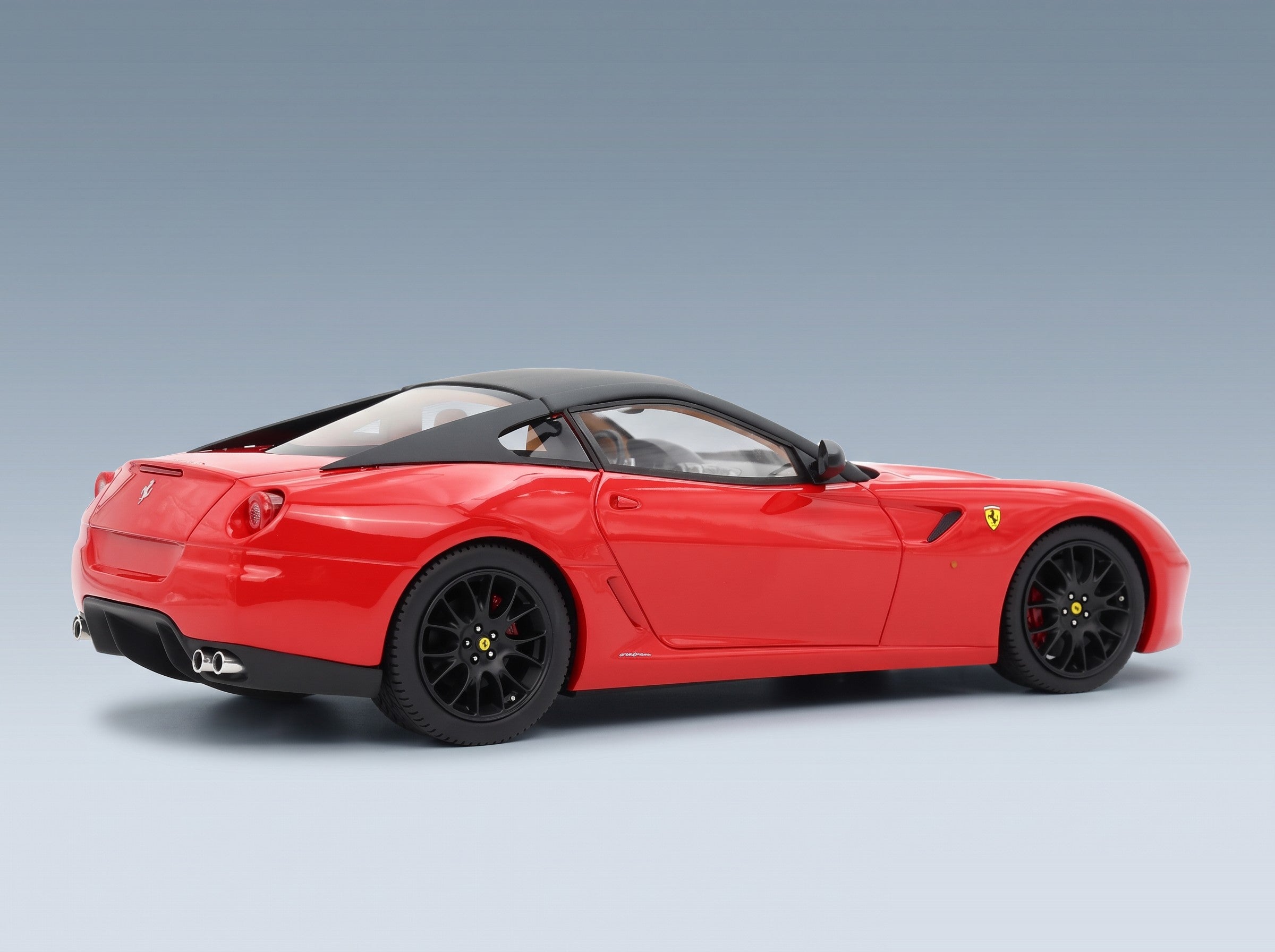 Ferrari 599 GTB Fiorano F-1 Gearbox 2007 Rosso Corsa with Showcase BBR Models 1:18 scale model - rear three-quarter view