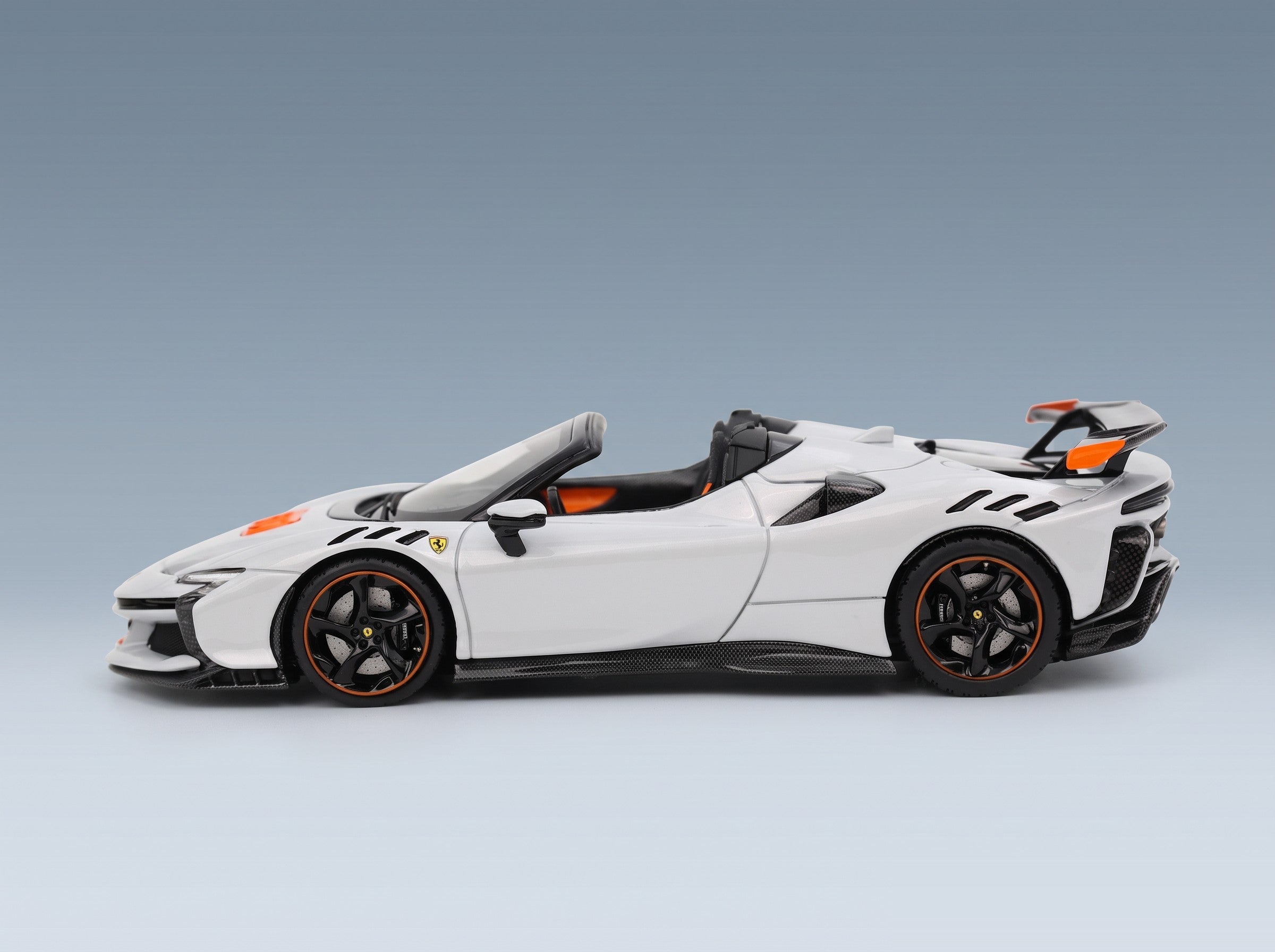 Ferrari SF90 XX Stradale Spider 2024 Bianco Artico Orange Black
