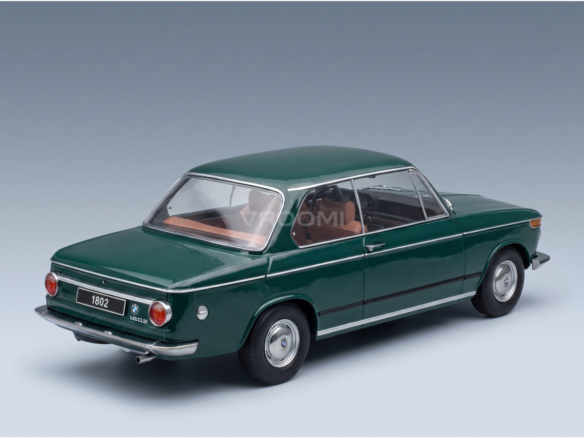 BMW 1802 1-Series Facelift 1971 Dark Green KK Scale 1:18 scale model - rear three-quarter view