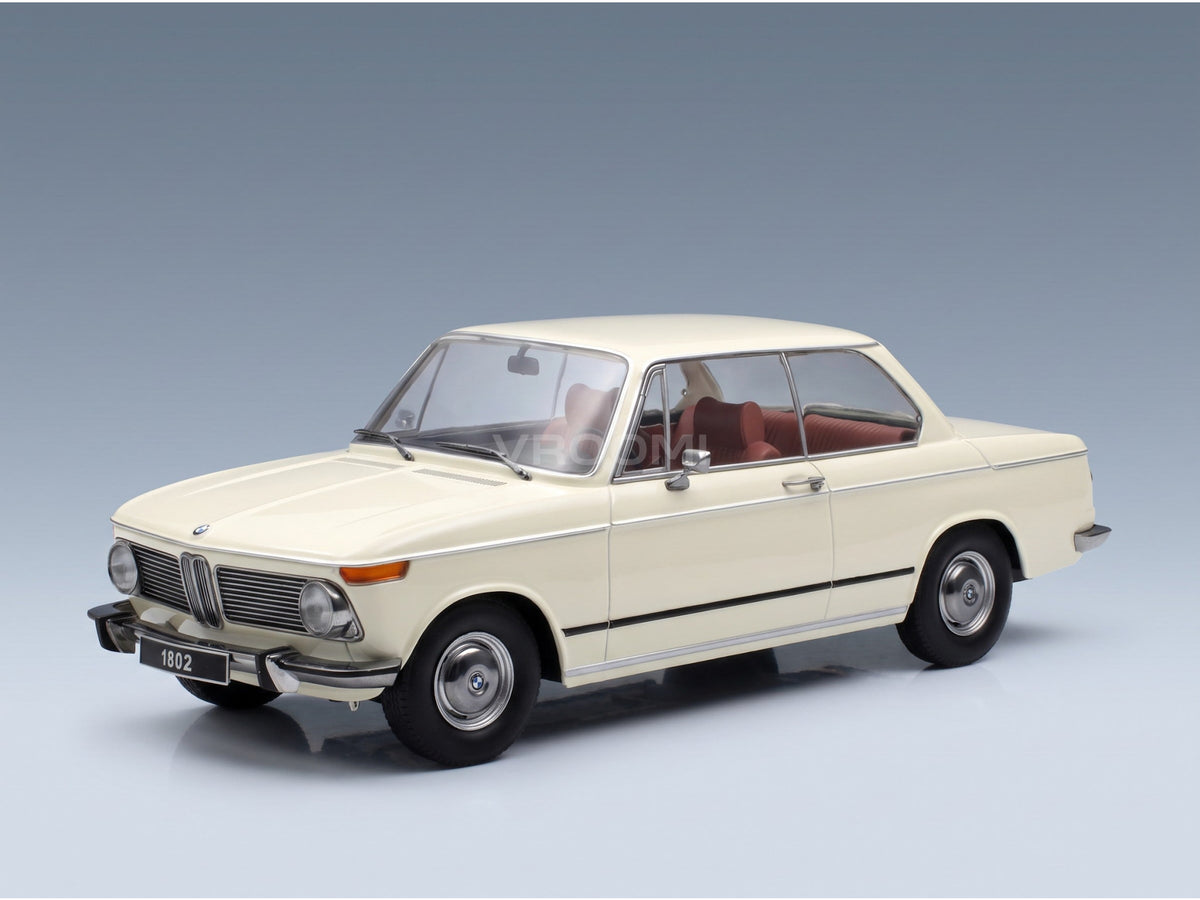 BMW 1802 1-Series Facelift 1971 White KK Scale 1:18 scale model - front three-quarter view