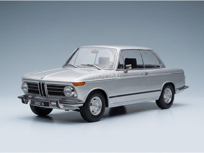 BMW 2002ti 1-Series 1971 Silver KK Scale 1:18 scale model - front three-quarter view