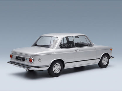 BMW 2002ti 1-Series 1971 Silver KK Scale 1:18 scale model - rear three-quarter view