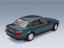 BMW - 7-SERIES 740i (E38) 1994 - GREEN MET - rear three-quarter view