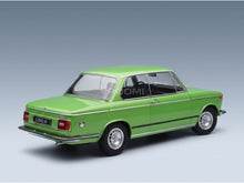 BMW L2002 Tii 2-Series 1974 Green Metallic KK Scale 1:18 scale model - rear three-quarter view