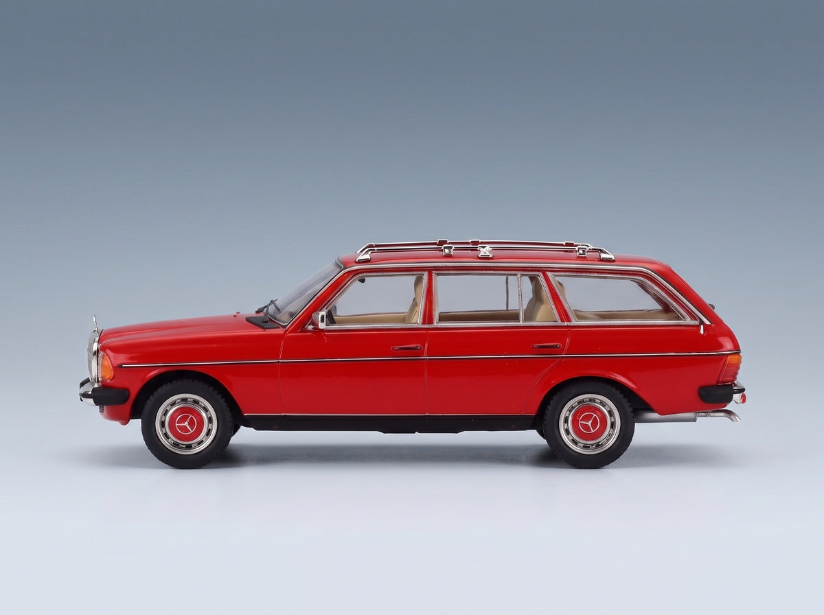 Mercedes-Benz 200T Station Wagon S123 Taxi 1979 Red IXO Models 1:43 scale model - side view