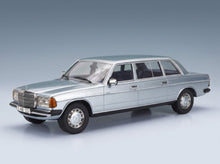 Mercedes-Benz E-Class 250 W123 Lang Limousine 1978 Blue Cult Scale Models 1:18 - front three-quarter view