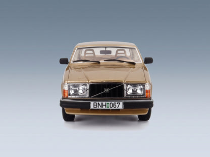 Volvo 262C Bertone 1981 Gold Metallic Cult Scale Models 1:18 - front view