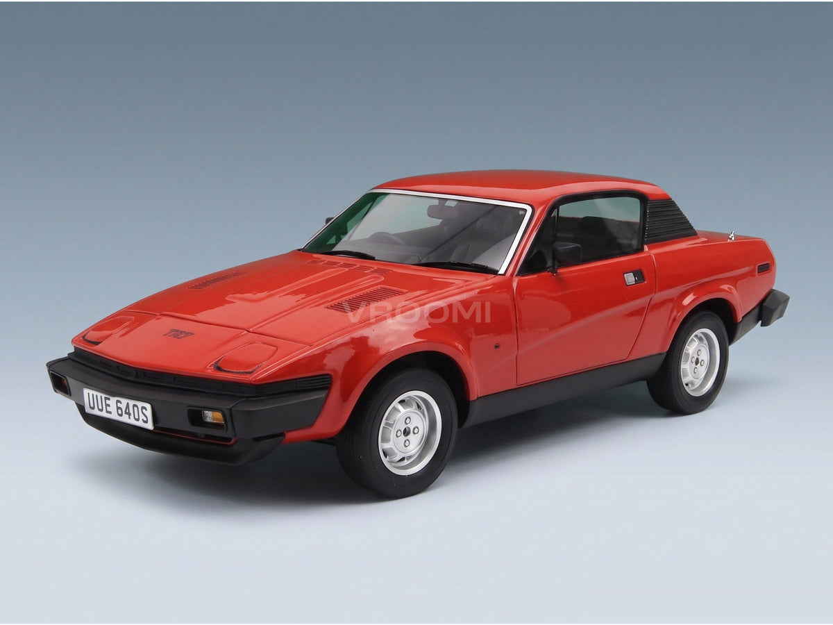 Triumph TR7 Coupé 1979 Red Cult Scale Models 1:18 scale model - front three-quarter view