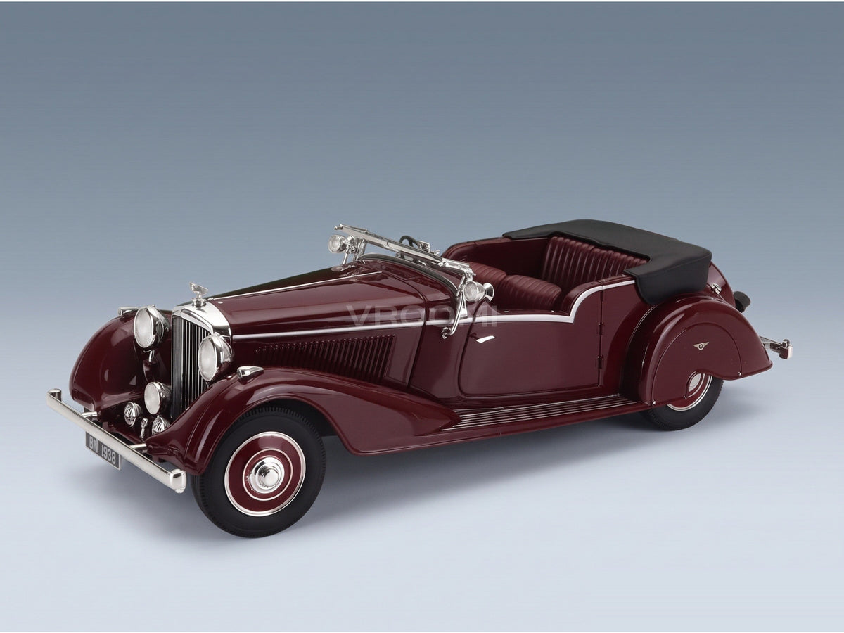 Bentley 4.25L Vanden Plas Tourer Cabriolet Open 1938 Bordeaux Black Cult Scale Models 1:18 scale model - front three-quarter view