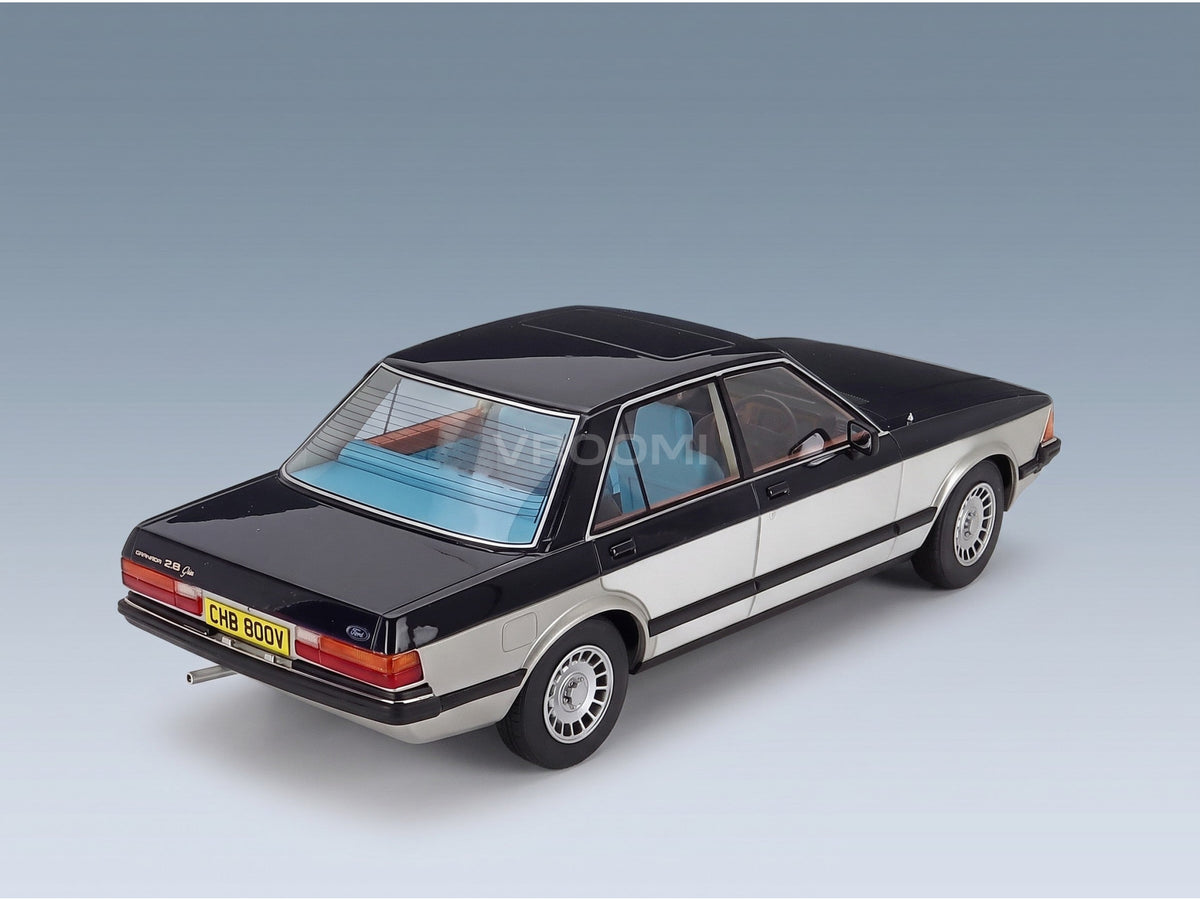 Ford Granada 2.8 Ghia Saloon 1978 Blue Silver Cult Scale Models 1:18 scale model - rear three-quarter view