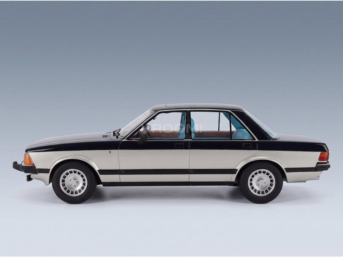 Ford Granada 2.8 Ghia Saloon 1978 Blue Silver Cult Scale Models 1:18 scale model - side view