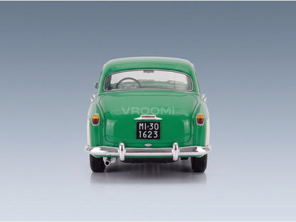 Alfa Romeo 1900 Super Berlina 1958 White Green Cult Scale Models 1:18 scale model - rear view