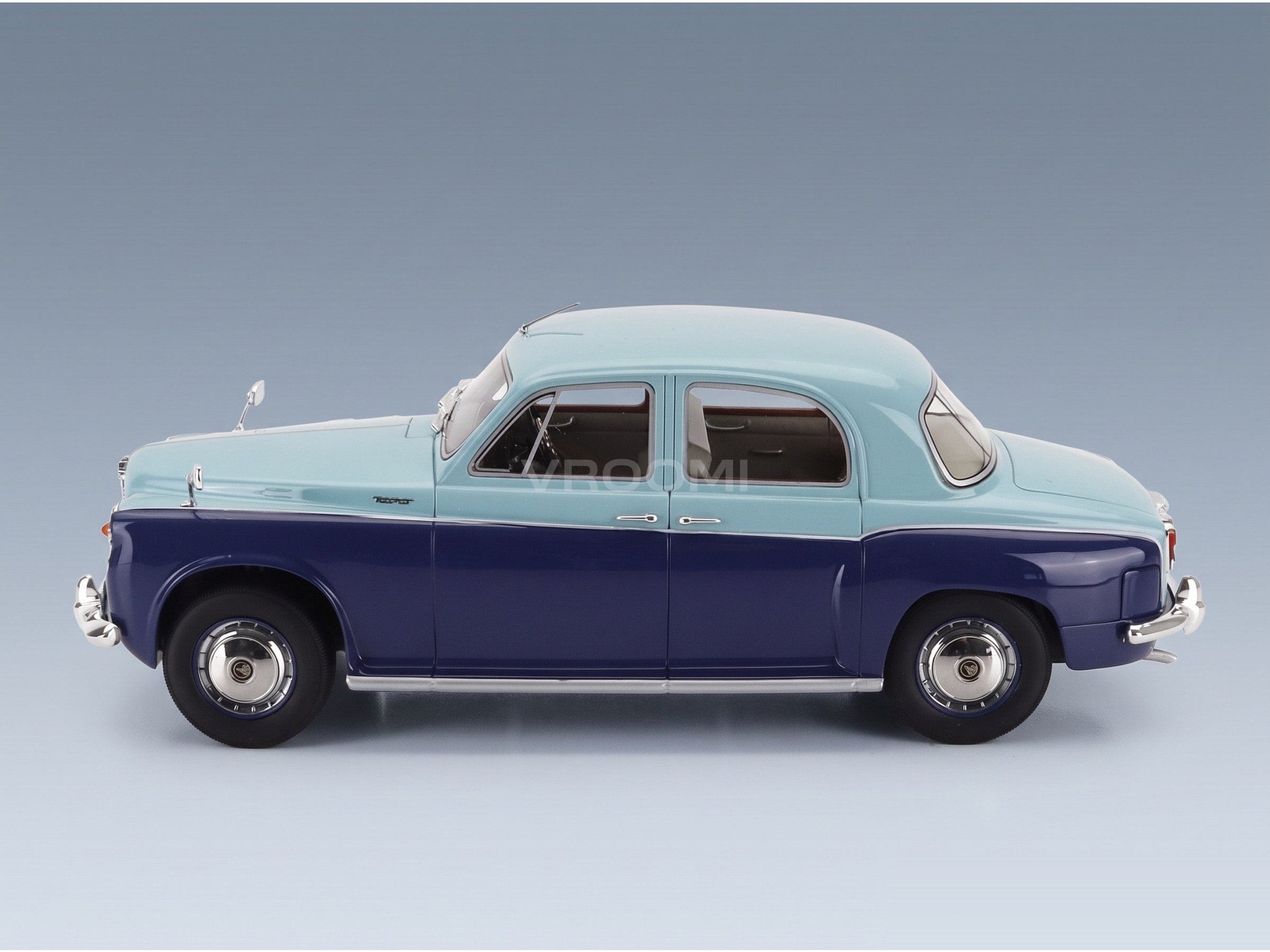 Rover 110 P4 1962 Two-Tone Blue Cult Scale Models 1:18 scale model - side view