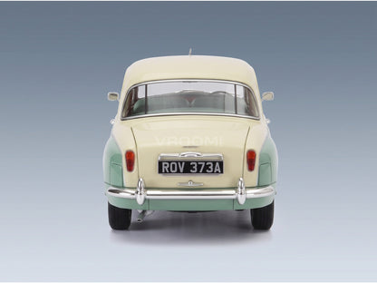 Rover 110 P4 1962 Cream Green Cult Scale Models 1:18 scale model - rear view