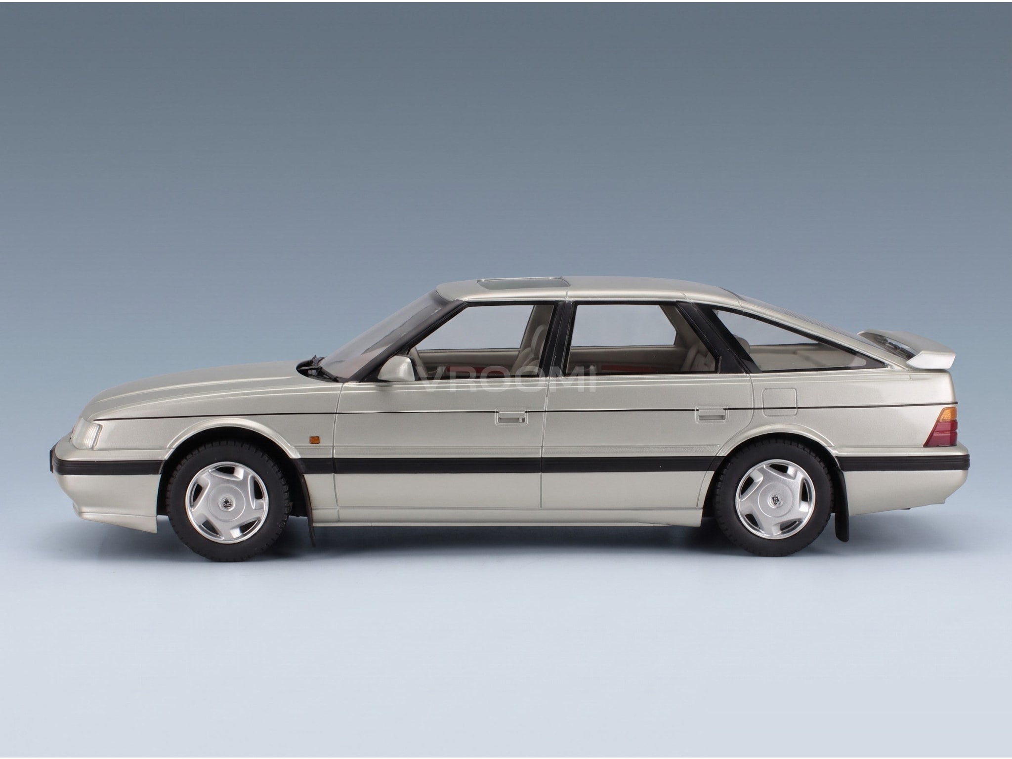 Rover Vitesse 827 1988 Silver Cult Scale Models 1:18 scale model - side view