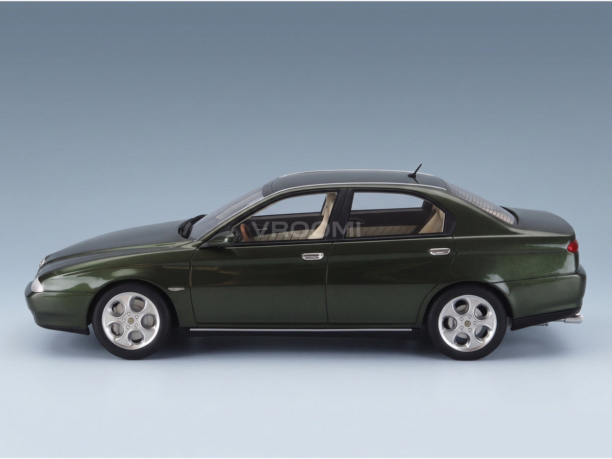 Alfa Romeo 166 3.0 V6 24v Super 1998 Green Cult Scale Models 1:18 - side view