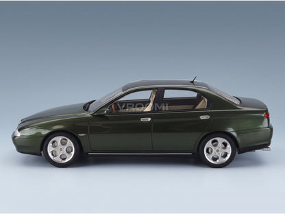 Alfa Romeo 166 3.0 V6 24v Super 1998 Green Cult Scale Models 1:18 - side view
