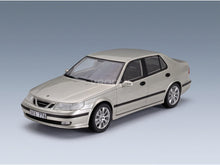 Saab 9-5 Turbo Aero 1998 Silver Metallic Cult Scale Models 1:18 scale model - front three-quarter view