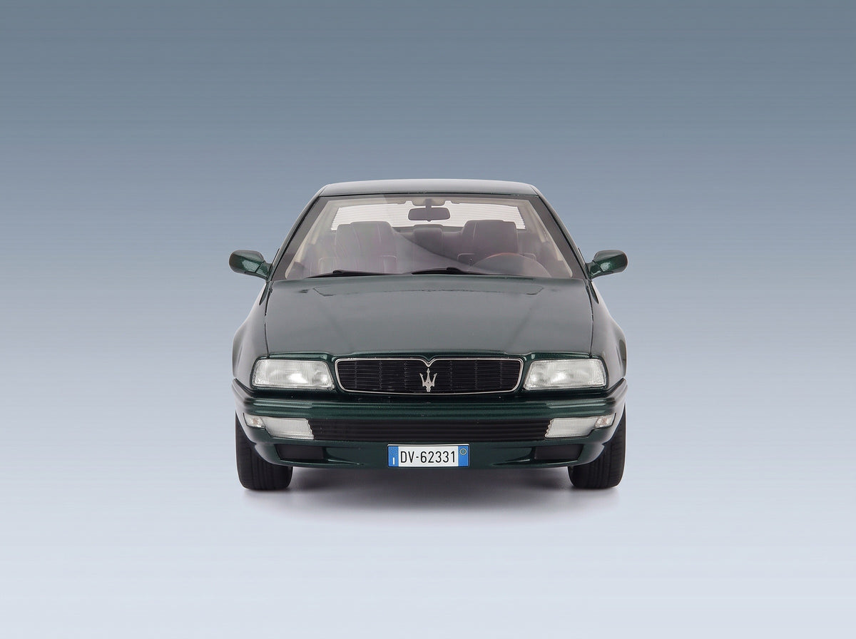 Maserati Quattroporte 4-Series 1994 Green Cult Scale Models 1:18 - front view