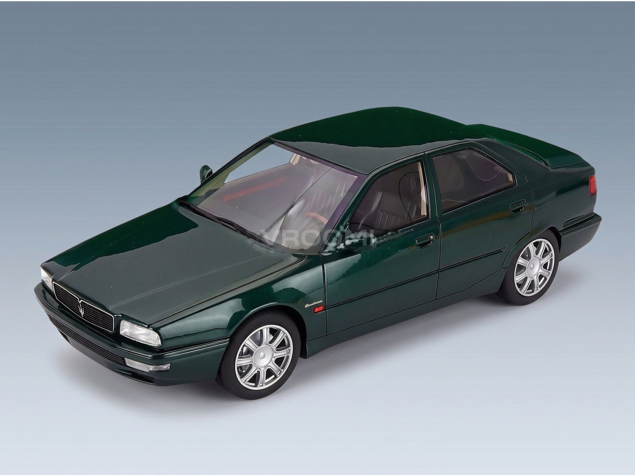 Maserati Quattroporte 4-Series 1994 Green Cult Scale Models 1:18 scale model - front three-quarter view