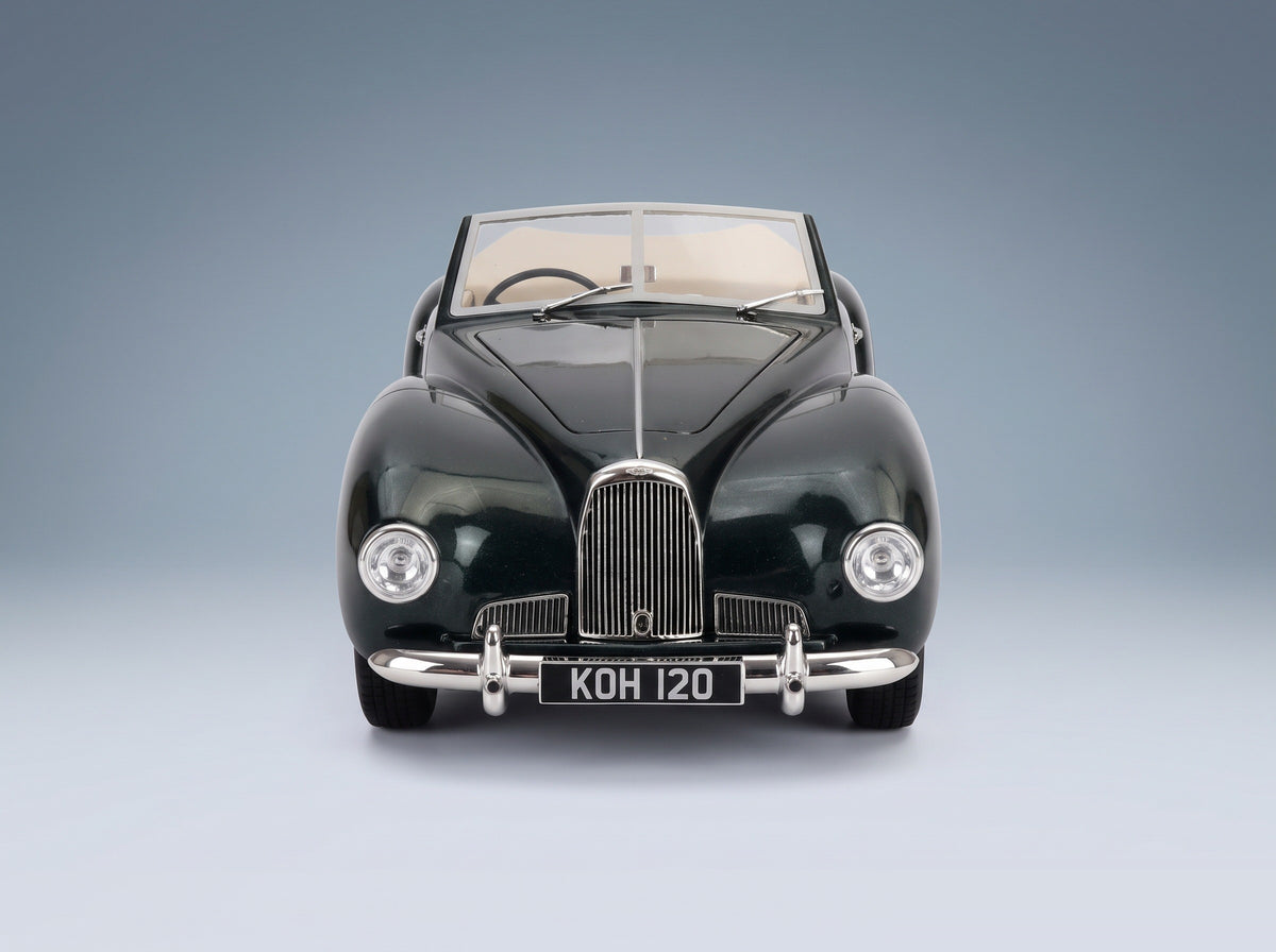 ASTON MARTIN - 2L SPORTS SPIDER CABRIOLET OPEN 1949 - GREEN MET scale model - front view