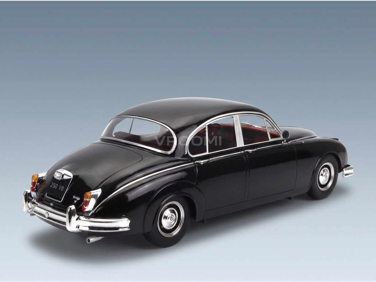 Daimler 250 V6 LHD 1962 Black with Bordeaux Interior KK Scale 1:18 scale model - rear three-quarter view