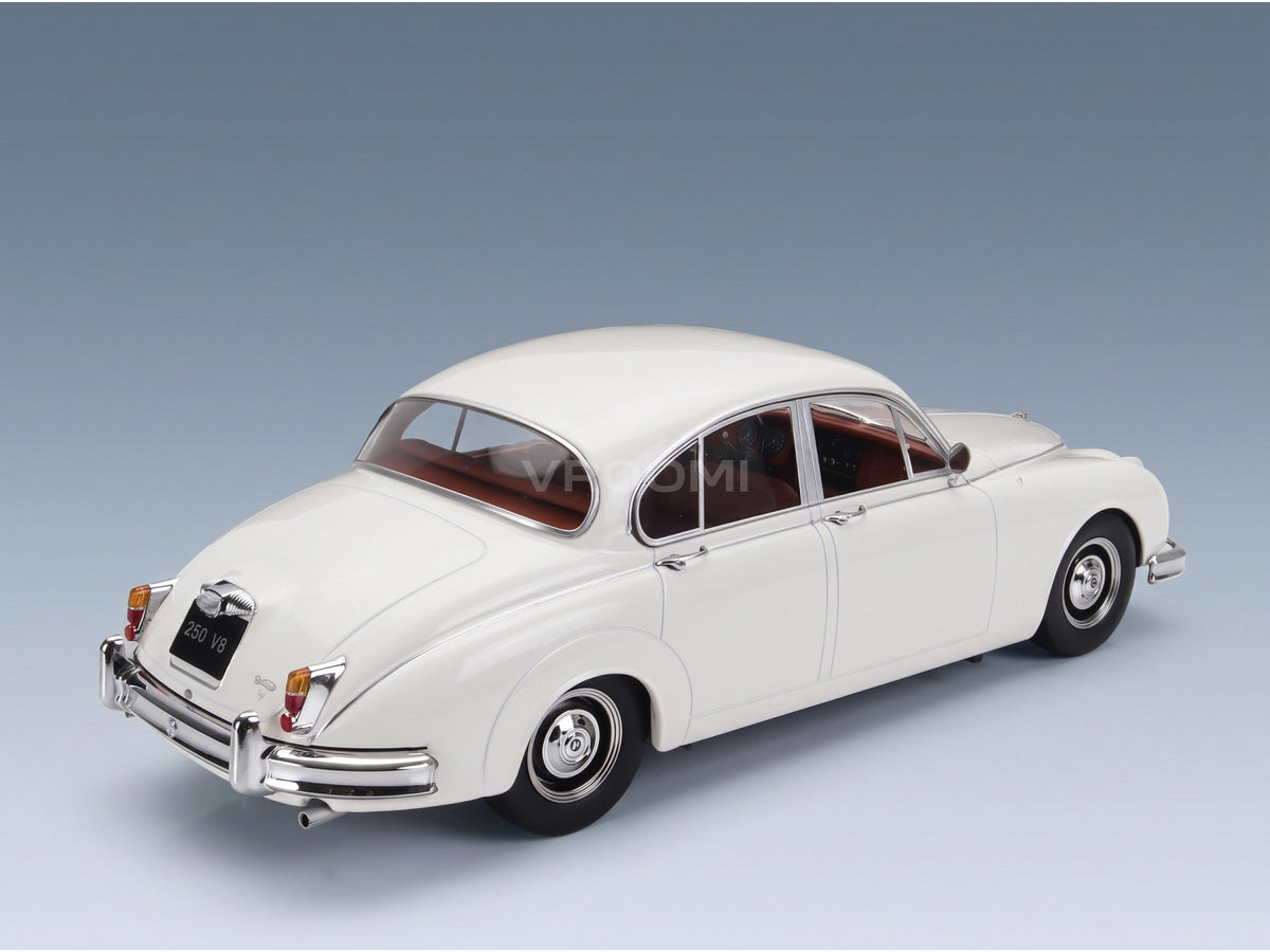 Daimler 250 V6 LHD 1962 White Brown Interior KK Scale 1:18 scale model - rear three-quarter view