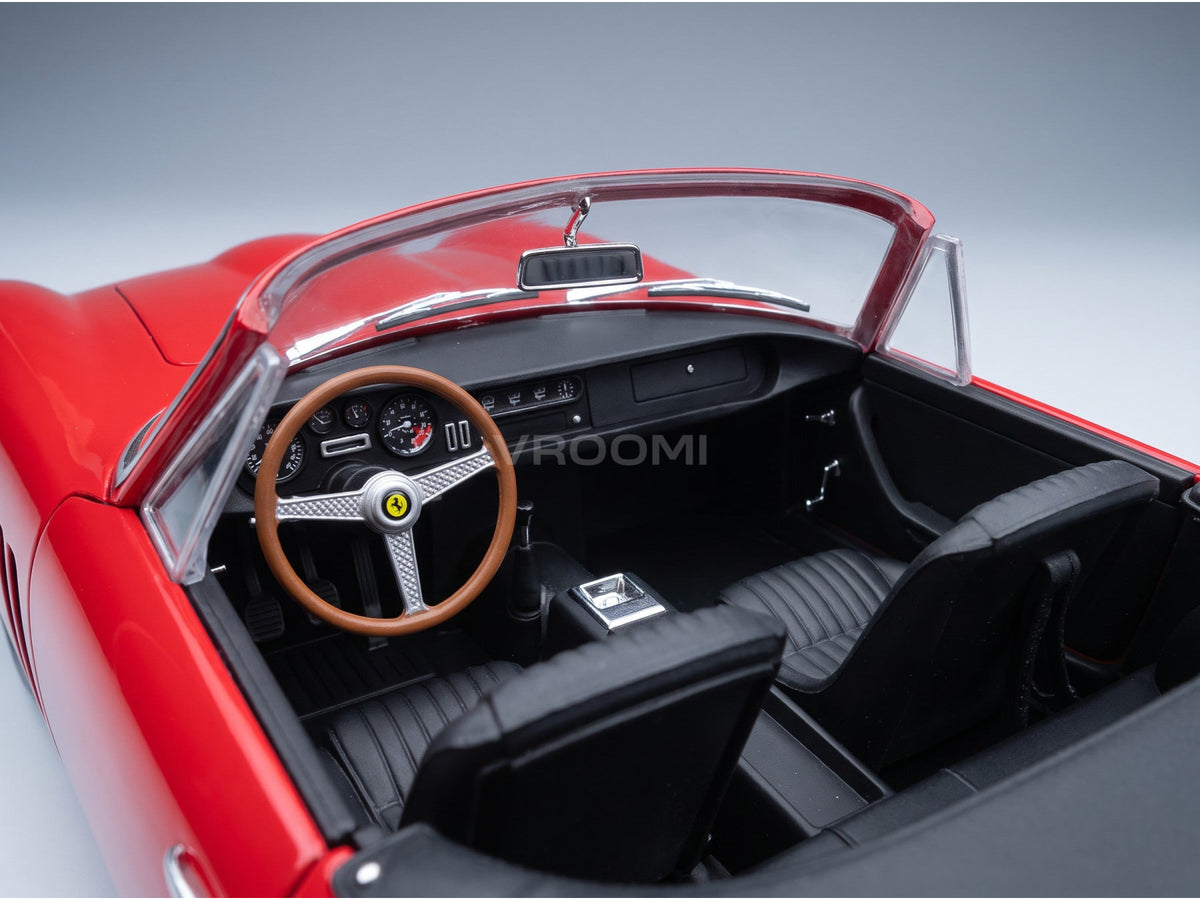 Ferrari 275 GTB/4 NART Spider 1967 Red KK Scale 1:18 scale model - interior