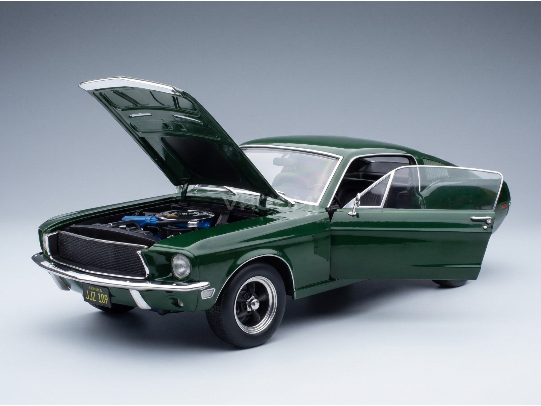 Ford Mustang GT Fastback Coupe 1968 Green KK Scale 1:12 scale model - opening parts