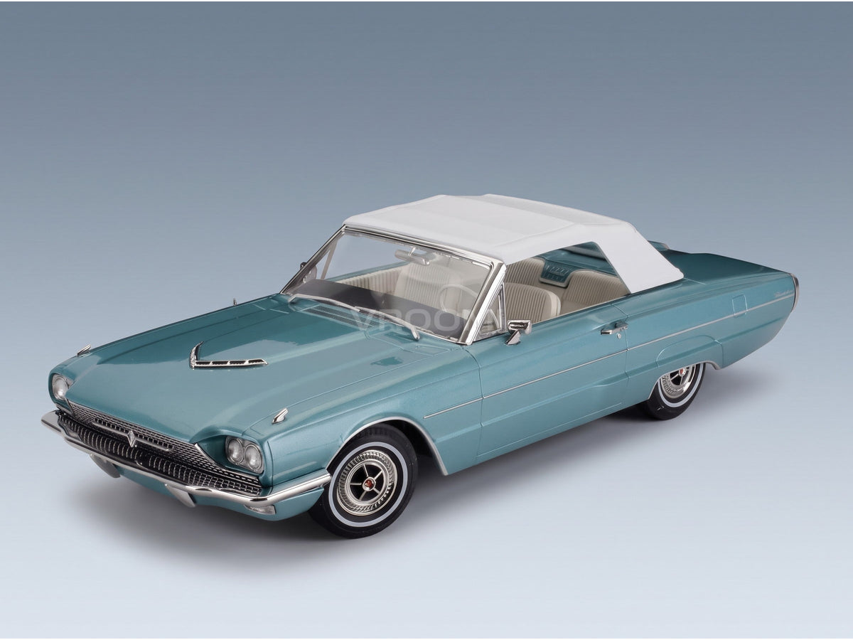 Ford Thunderbird Cabriolet Open 1966 Light Blue KK Scale 1:18 scale model - front three-quarter view