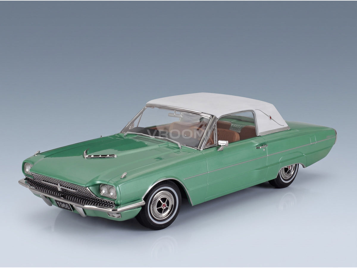 Ford Thunderbird Landau Coupe 1966 Green White KK Scale 1:18 scale model - front three-quarter view