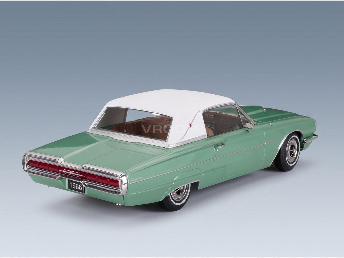 Ford Thunderbird Landau Coupe 1966 Green White KK Scale 1:18 scale model - rear three-quarter view