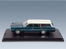 Pontiac Safari SW Station Wagon 1964 Gulfstream Aqua Goldvarg 1:43 scale model - side view on display base