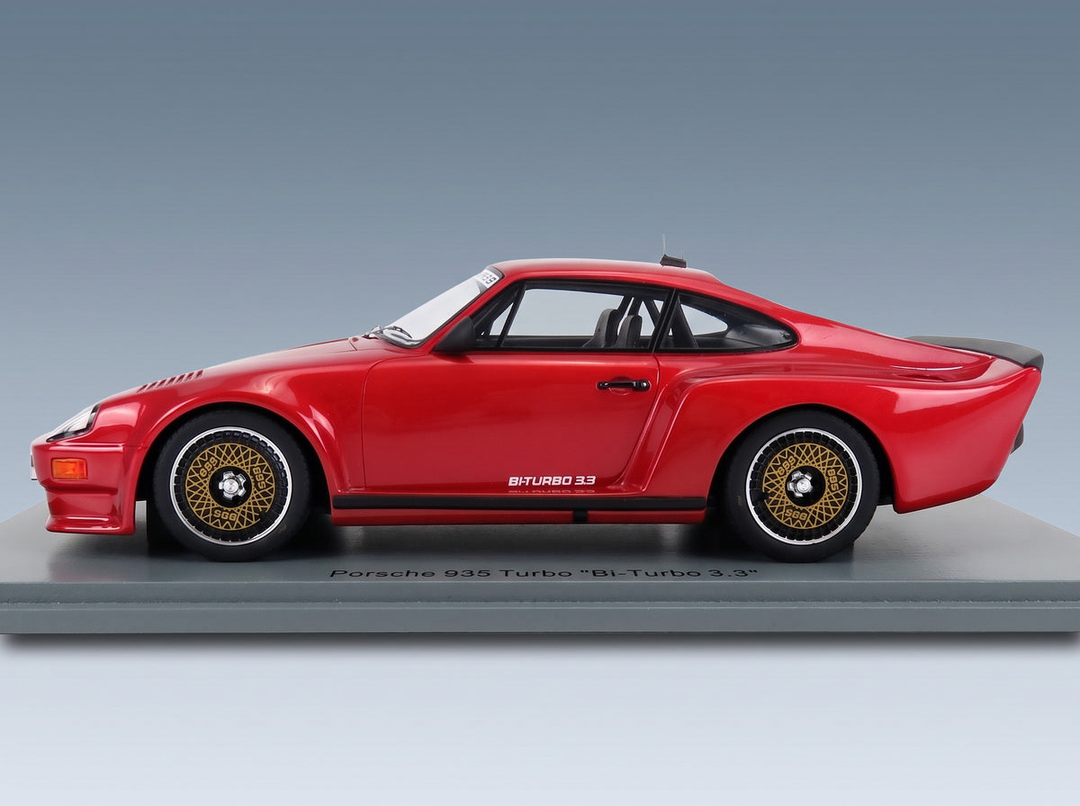 Porsche 911 930 Biturbo 3.3 Almeras 1993 Red Kess Model 1:18 scale model - side view