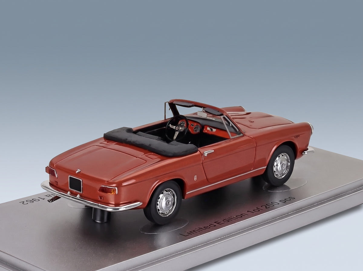 Alfa Romeo 2600 Spider Cabriolet Open Speciale Ghia 1962 Copper Metallic Kess Model 1:43 scale model - rear three-quarter view