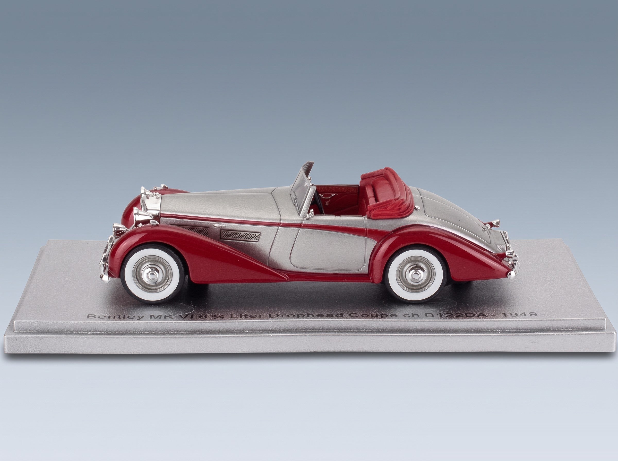 Bentley MKVI Drophead Ch.B122DA Coupé Cabriolet Open 1949 Silver Red KESS Model 1:43 scale model - side view