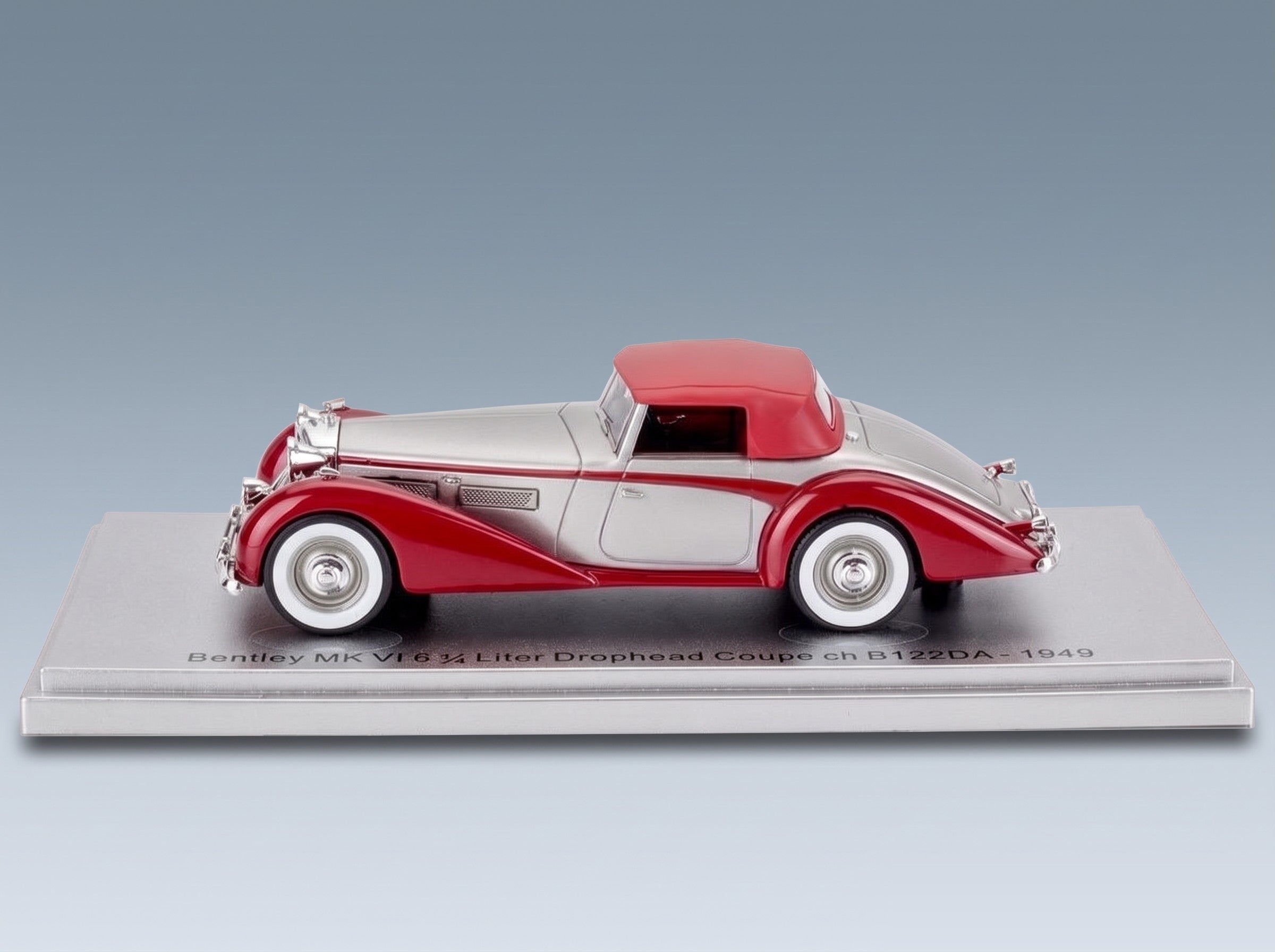 Bentley MKVI Drophead Ch.B122DA Coupé Cabriolet Closed 1949 Silver Red Kess Model 1:43 scale model - side view