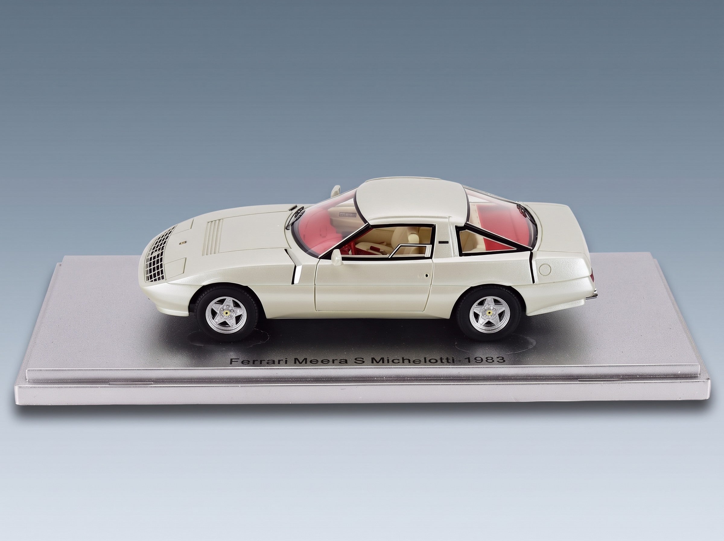 Ferrari Meera S Michelotti 1983 Fuji White Kess Model 1:43 scale model - side view