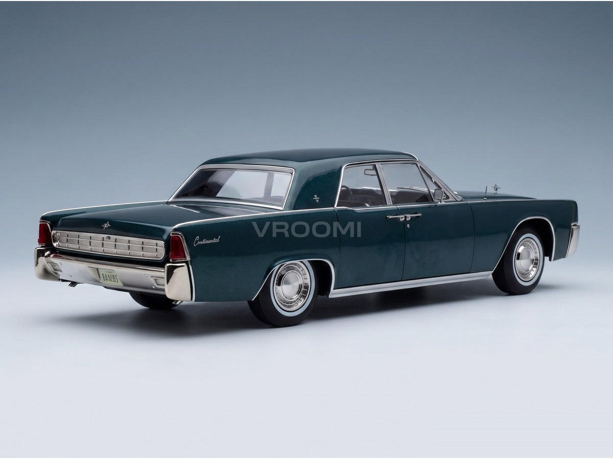 Lincoln Continental Sedan 1963 Dark Green Metallic KK Scale 1:18 - rear three-quarter view